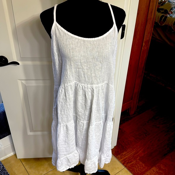 Valentina Naldi white linen dress. No rips tears or stains. Size Large $15 - Picture 1 of 1